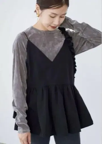 이에나 플로키 튤 롱 슬리브 풀오버
