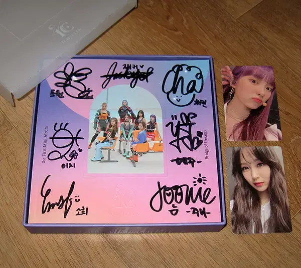 ICHILLIN' - Autographed mini album 1