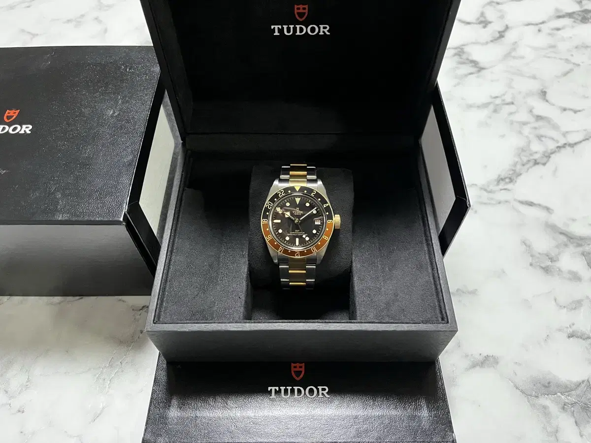 튜더 블랙베이 gmt S&G 루트비어