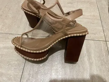 moussy 베이지색 통굽 샌들