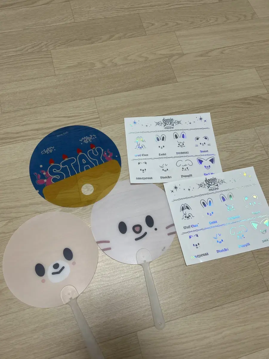 스테이존 부채 스키즈 굿즈 스티커 지니렛 폭시니