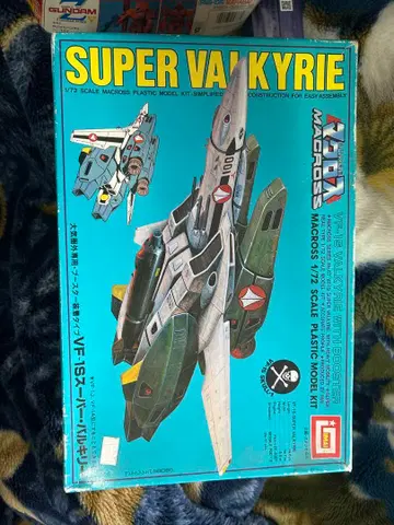마크로스 1/72 VF-1S 슈퍼 발키리
