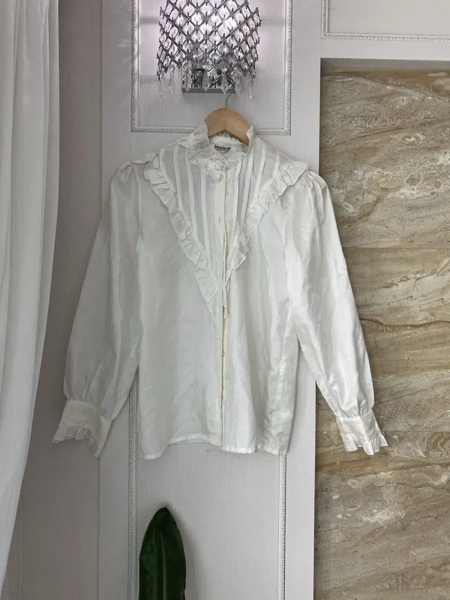 일본 빈티지 프릴 블라우스