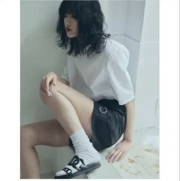 최종 가격 인하 MEER. 패드 숄더 숏 길이 T 베이지