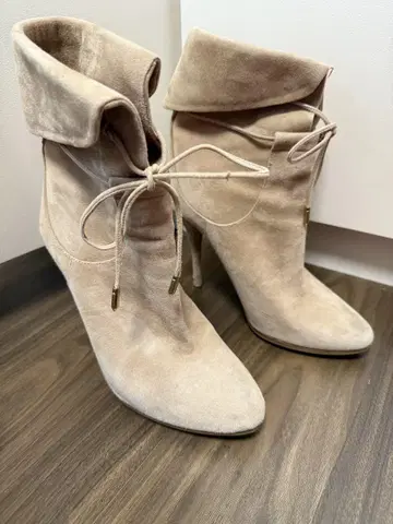 아쿠아즈라 AQUAZZURA 부츠 37