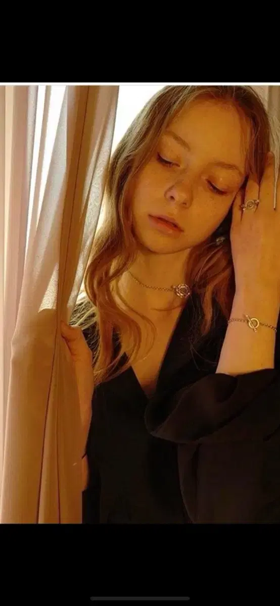 Floom Choker Necklace
