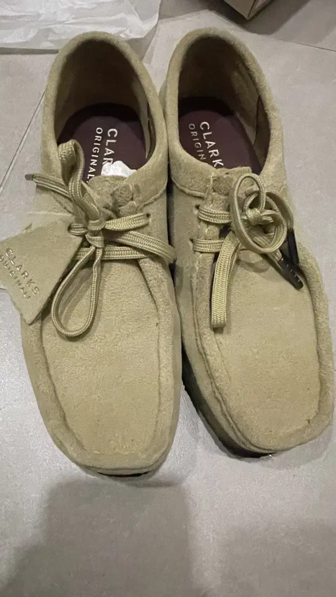 Clarks Wallaby Maple Suede 235