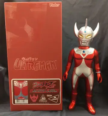 PLAYTOY VINART 울트라맨 타로 메탈릭 버전