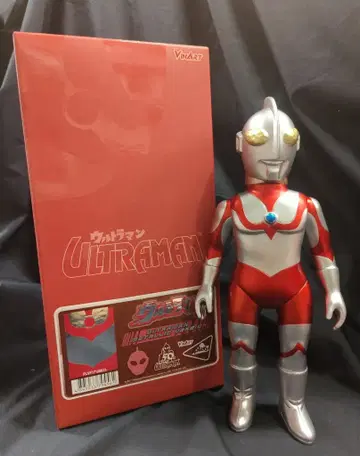 PLAYTOY VINART 울트라맨 메탈릭 버전