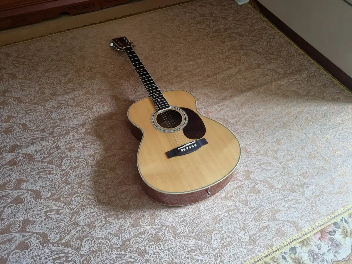 Obon Handmade Guitar OM Body Small Size Acoustic Guitar for Sale