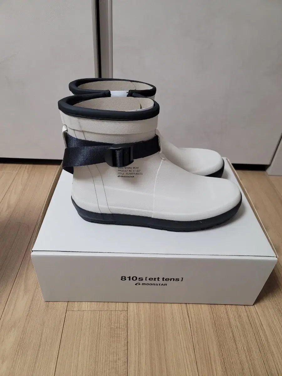 문스타 ET027 마르크 모디 화이트 패션부츠 240mm