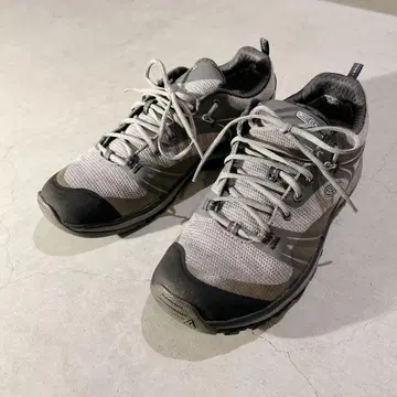 KEEN 킨 테라도라 스니커즈 25.5cm 그레이 트레킹