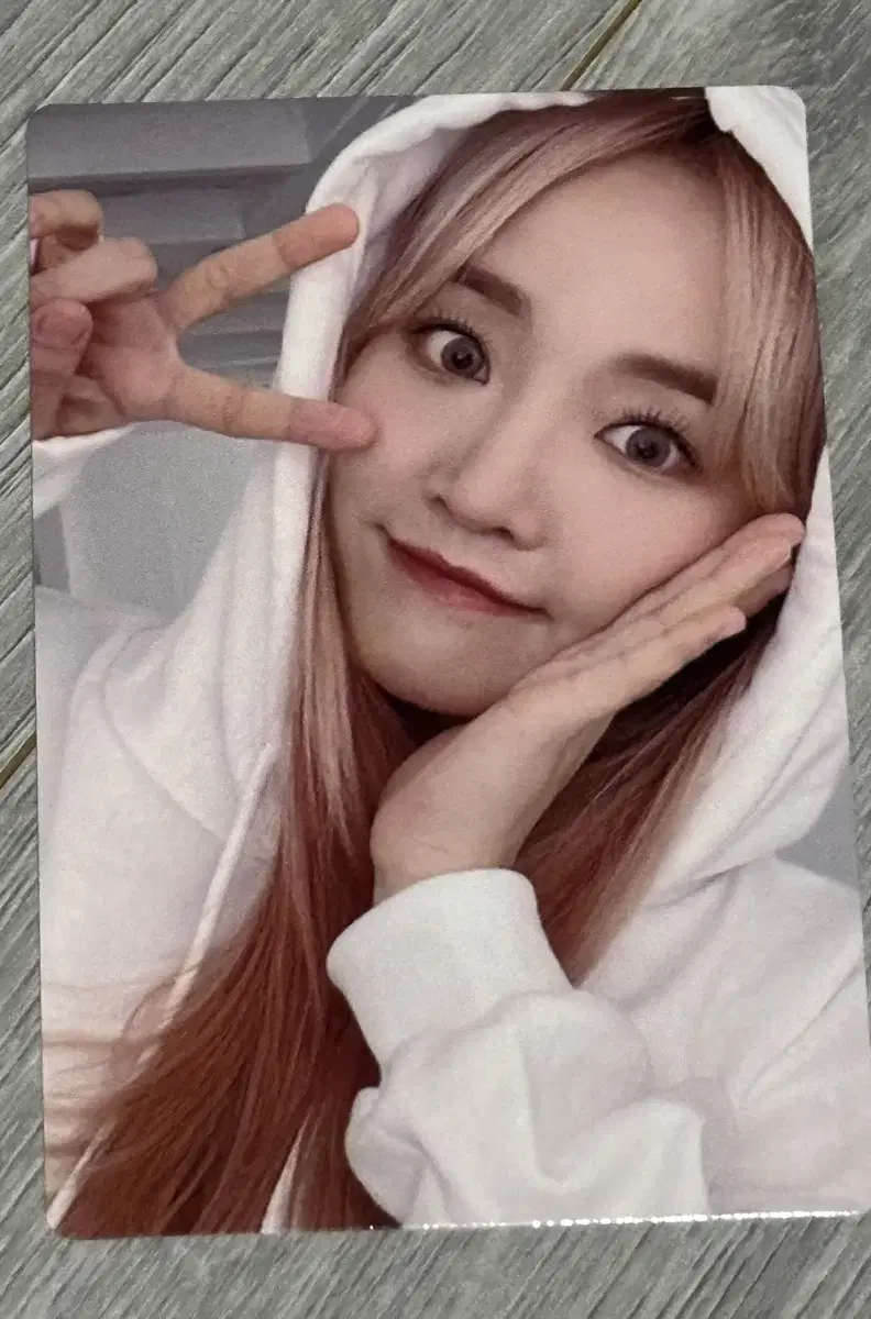윤하 응원봉 + 후드윤 포카