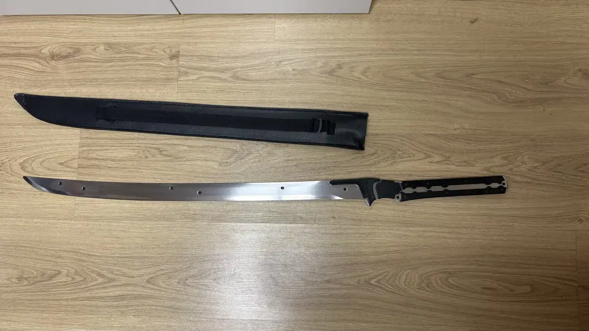 Metal Gear Rising Raiden Katana Gagun (WHITE)