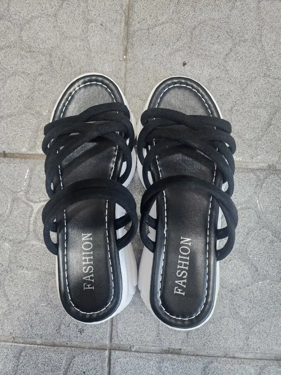 여성통굽슬리퍼235