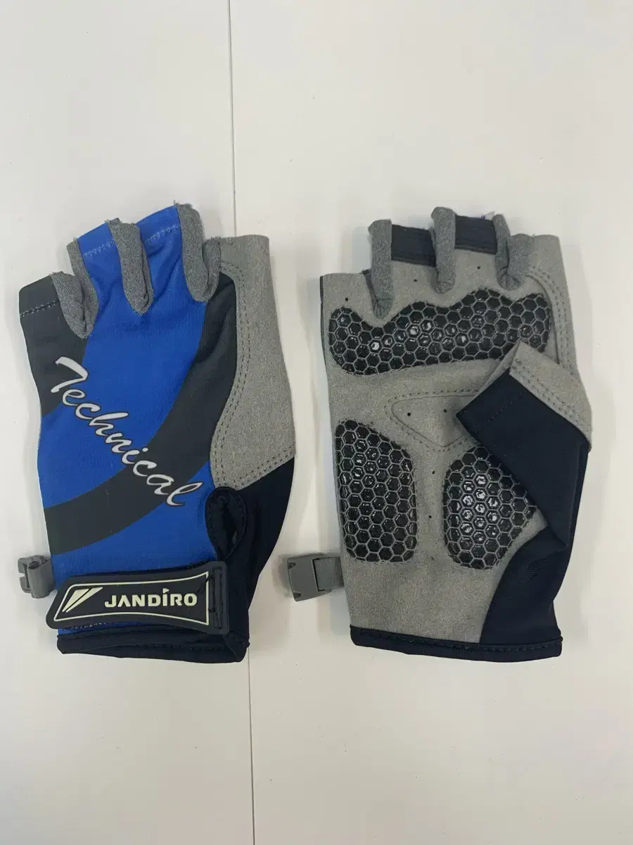 Jandi Sports Gloves for Men and Women