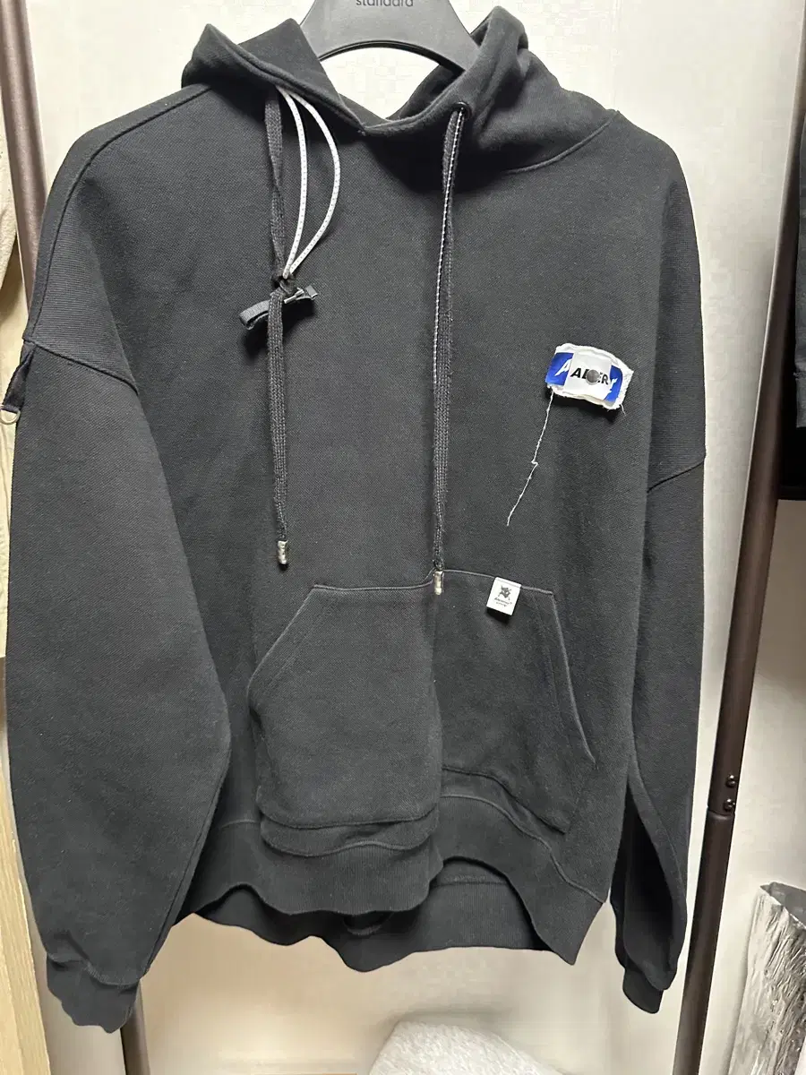 아더에러 20ss블랙후드티