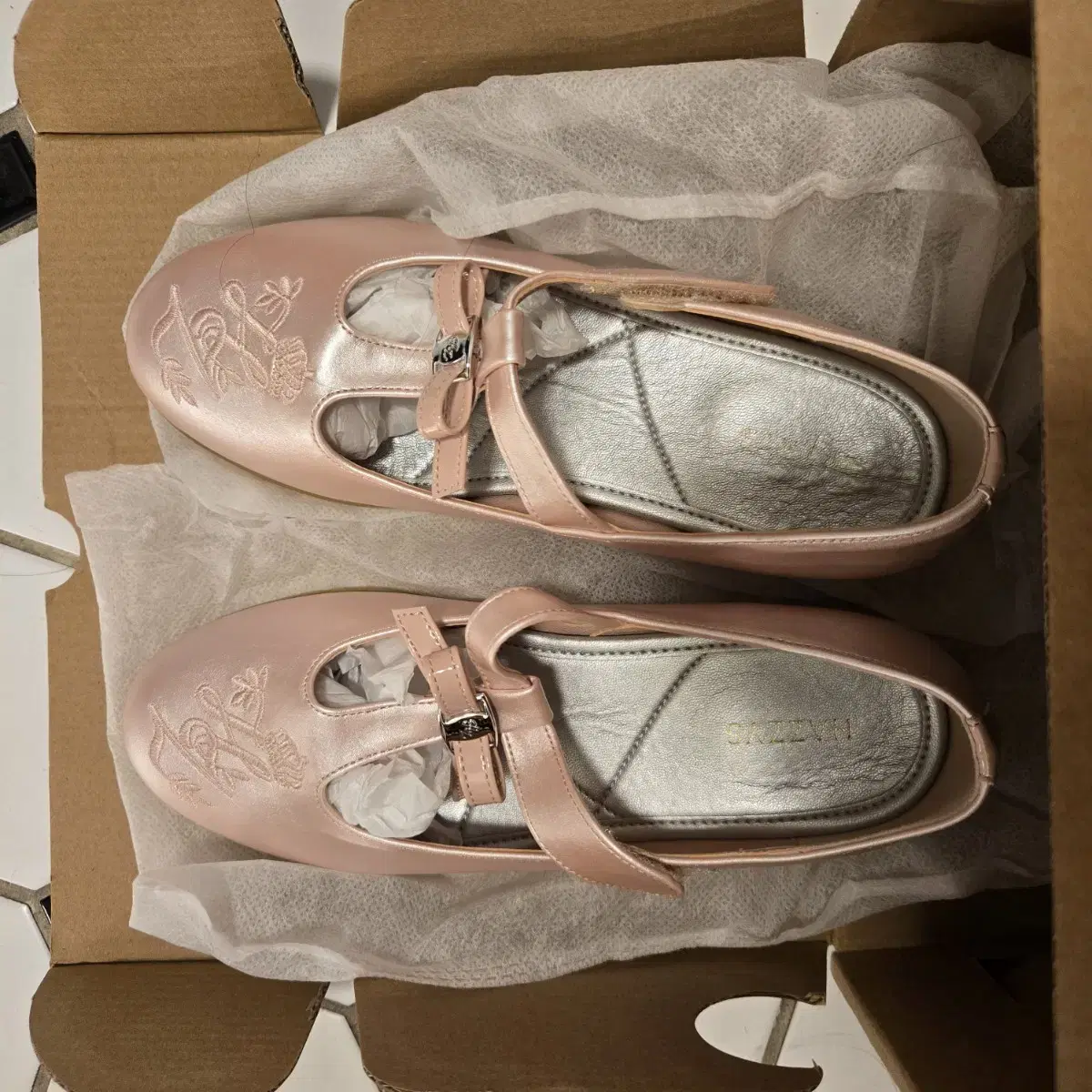 Hedgies Kids Light Pink Pearl Princess Mary Jane Shoes
