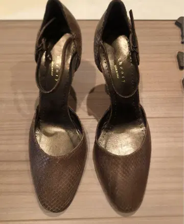 띠어리 웨지솔 펌프스 이탈리아제