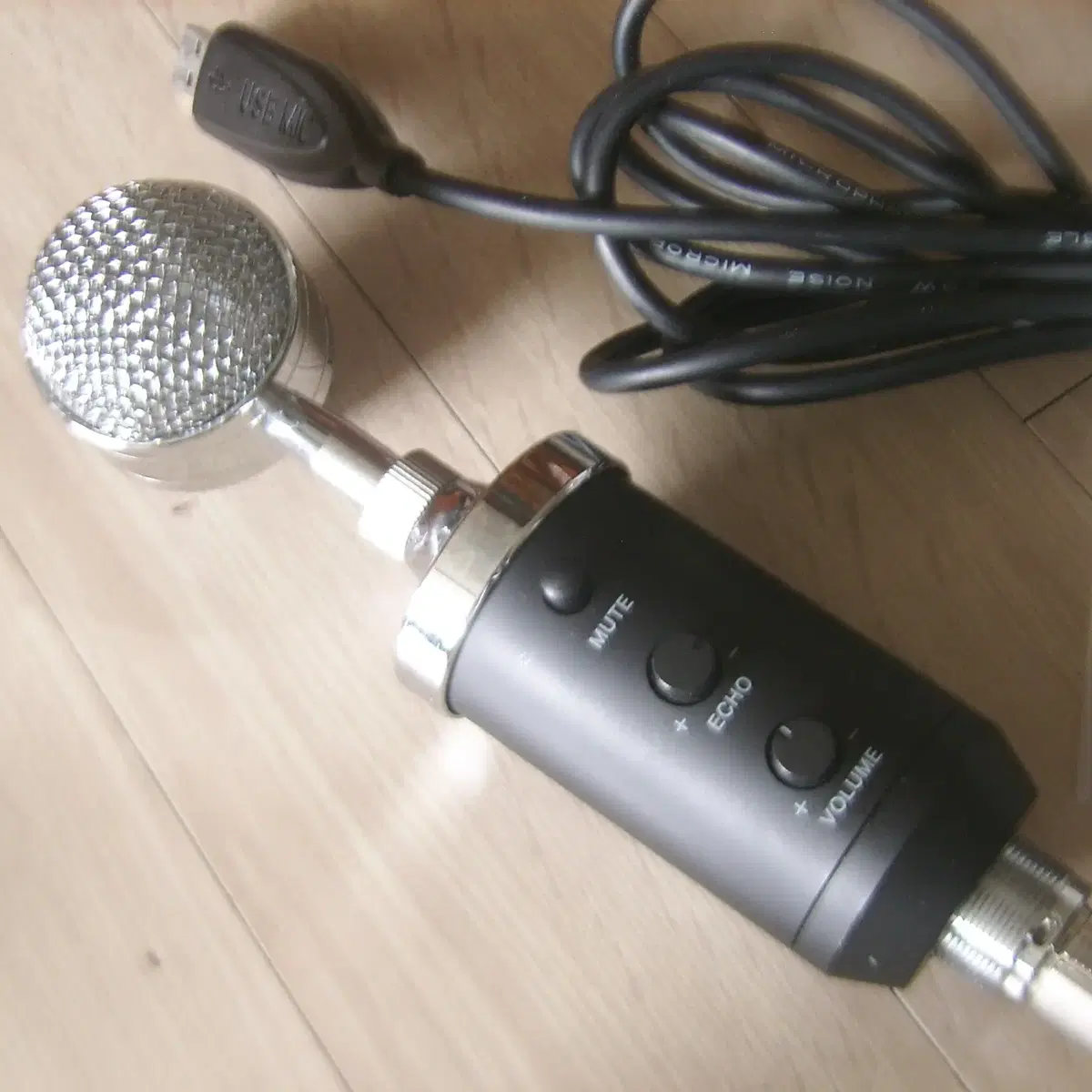 조이트론 JTUM-400 게임용 유트브 USB 스텐드 콘덴서 마이크