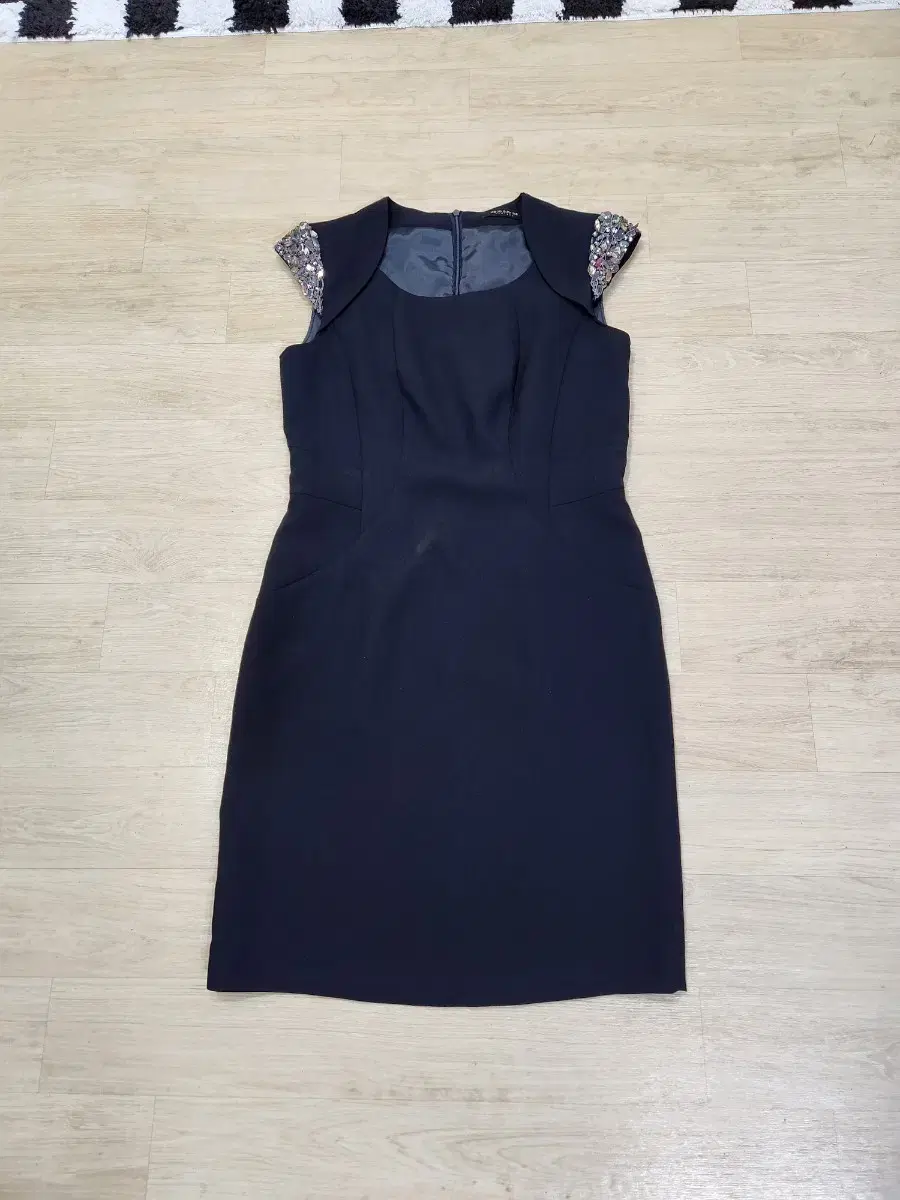 MOJO SPIN Black ONEPIECE