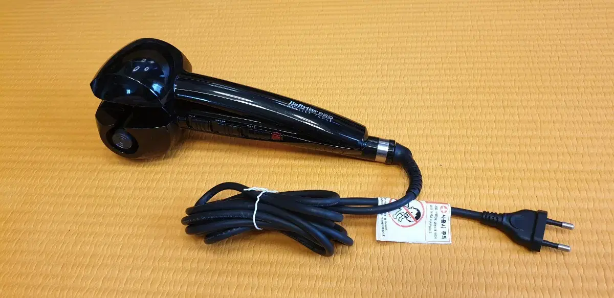 Bobby's Reese's Pro Curdling Iron