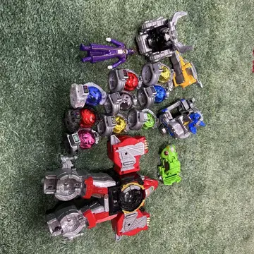 큐어레인저 반다이 히어로 완구 세트 다색 피규어 포함