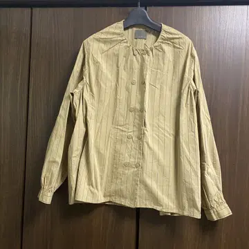 tandey 휴일과 시 오로네 스트라이프 긴팔 셔츠 베이지