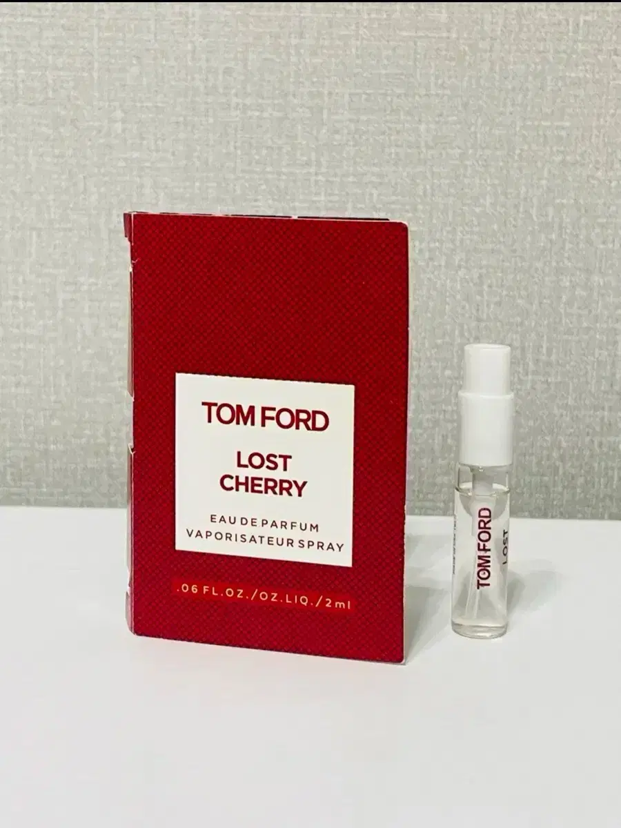 톰포드 로스트 체리 오 드 퍼퓸 , 2ml