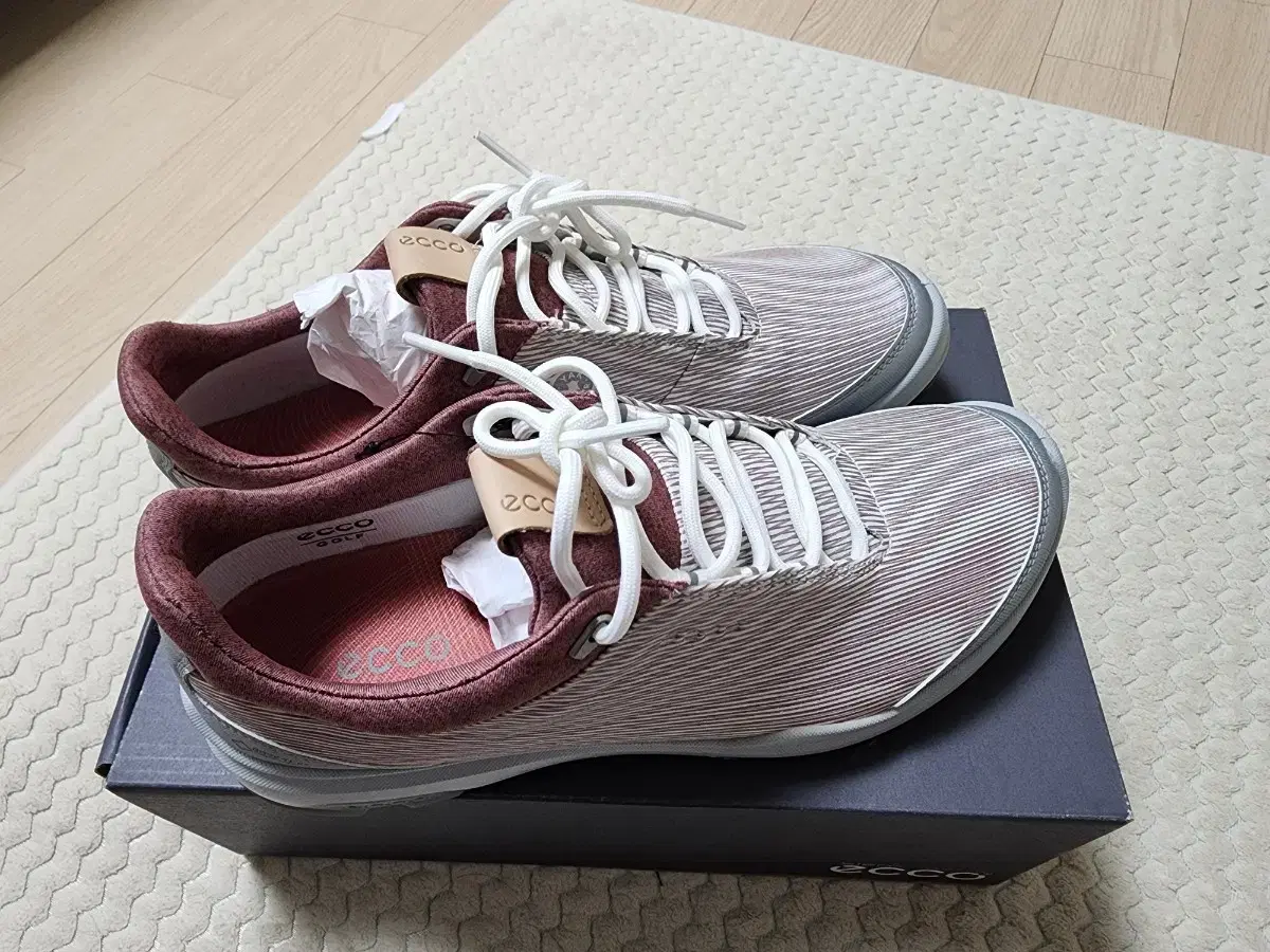 (NEW) ECCO Women's Golf Shoes