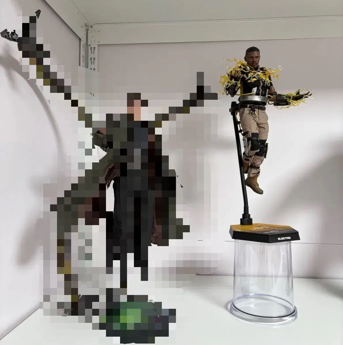 Hot Toys No Way Home Electro