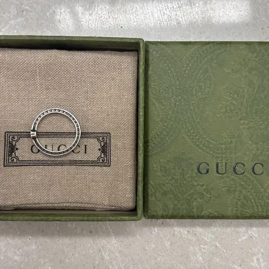 GUCCI | 구찌 Gucci Interlocking Bracelet on Bunjang Global Site.