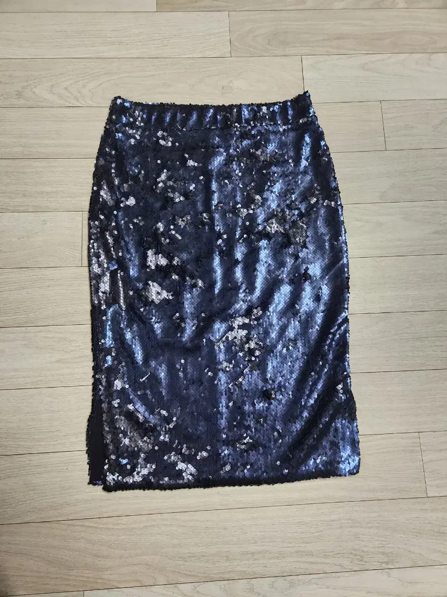 Essential Antwerp Sequin Skirt
