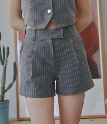 Just a noon 나카마치 아야 하이웨스트 턱 숏팬츠 그레이 S