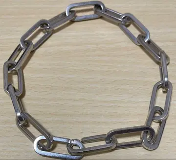 딘반 목걸이