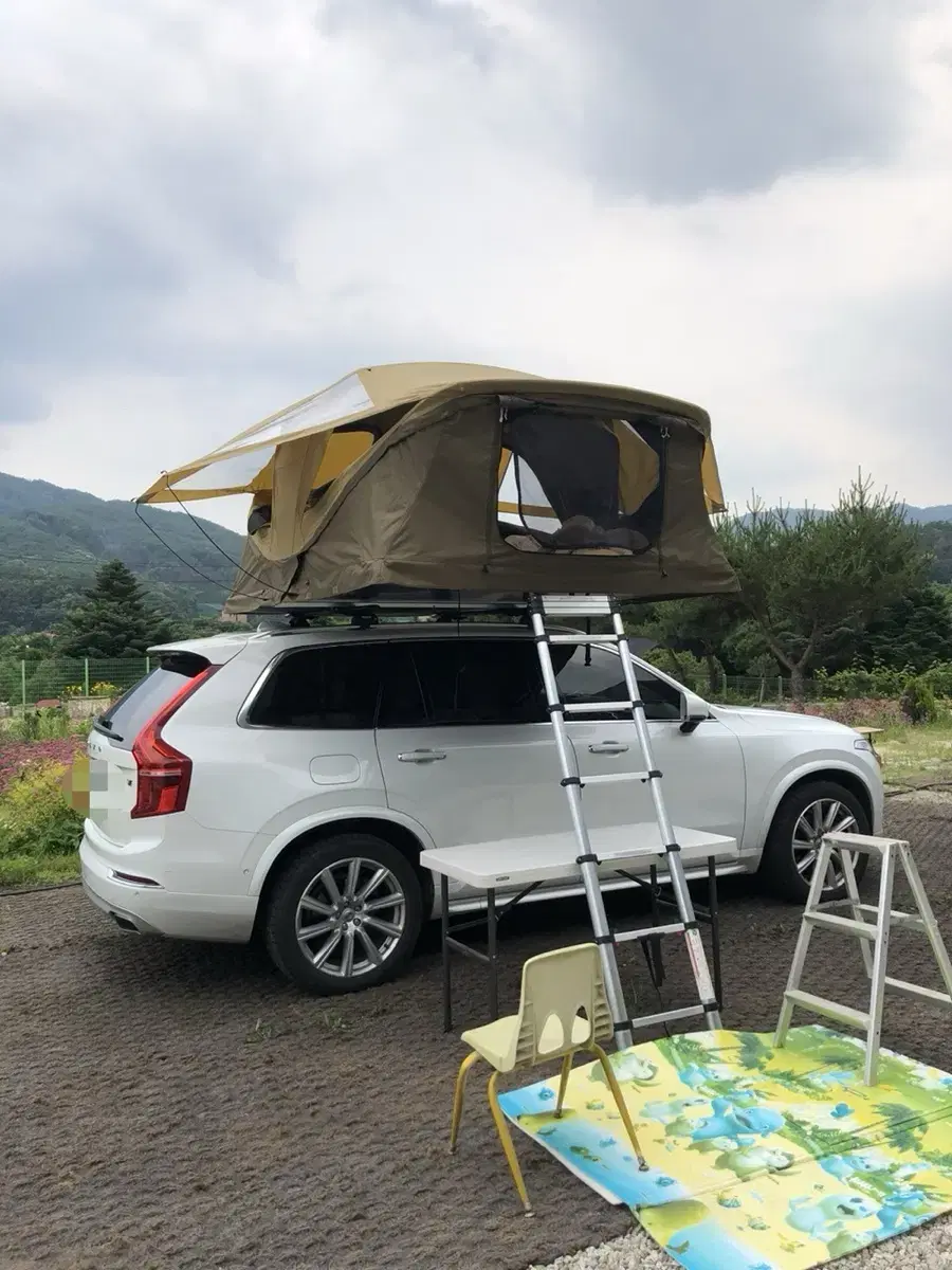 Tule Rooftop Tent + (unsealed) Tule Approach Annex L size for 3-4 people