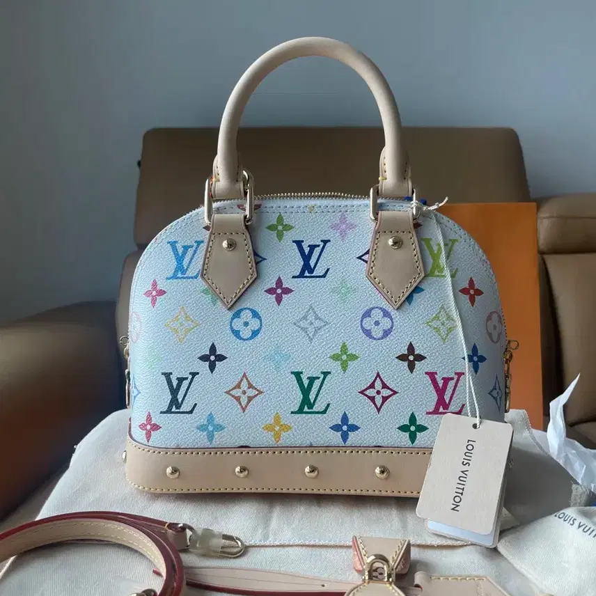 루이비통 무라카미 알마 BB 멀티컬러 화이트 새제품 사진 2