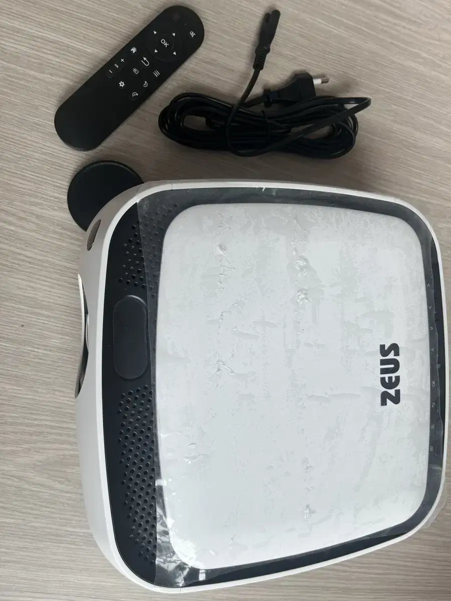 제우스 l1200 빔프로젝터