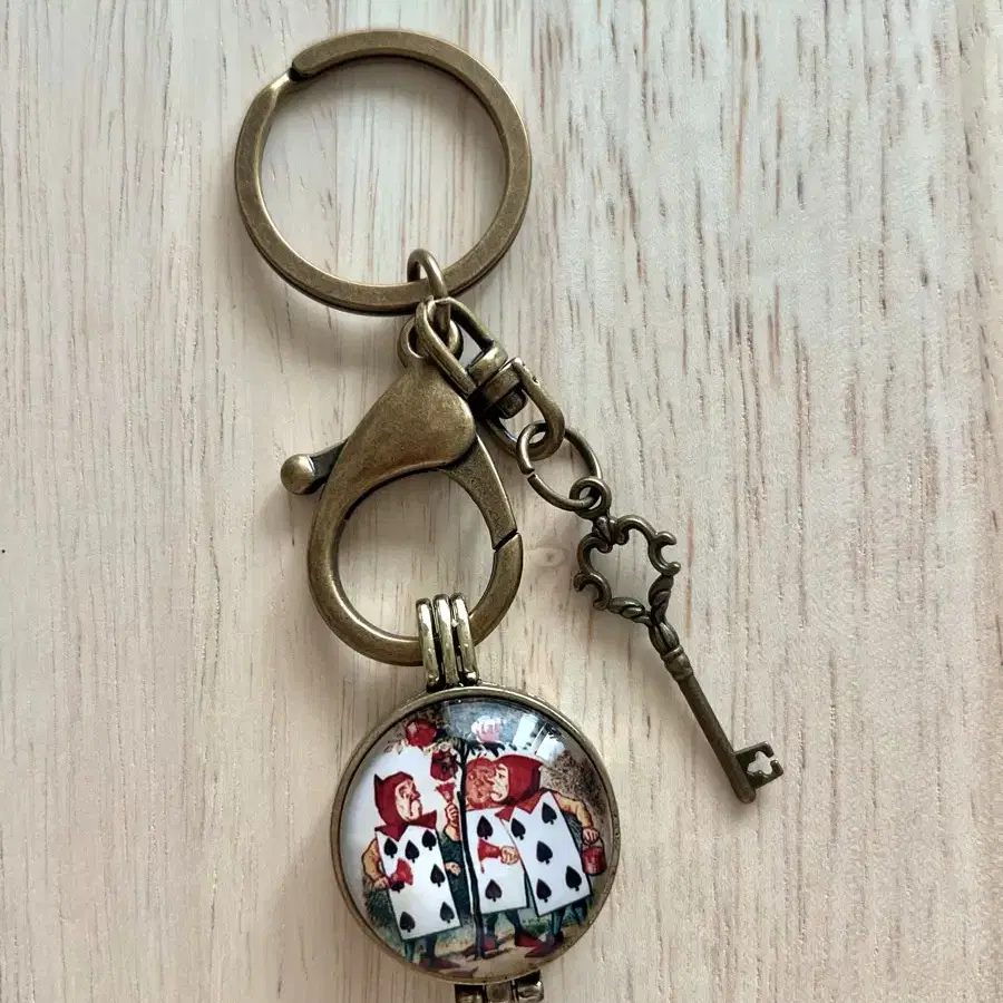 【ALEXXI】NEW BANDANA BEAR KEYRING ALEXII》 RED BANDANA BEAR KEYRING キーリング 財布・小物