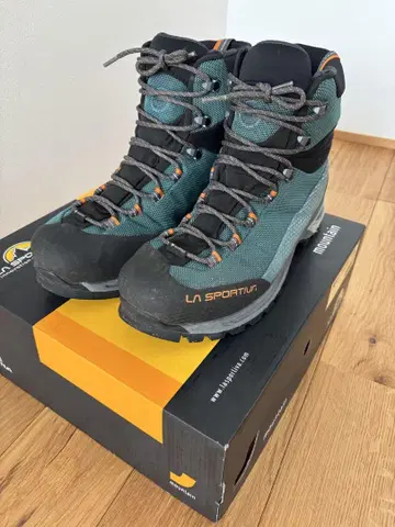 LA SPORTIVA 등산화 EU44(27.9cm)