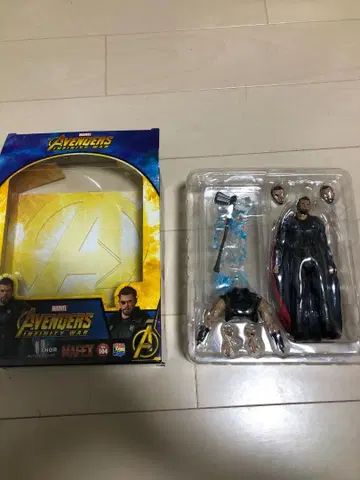 마펙스 MAFEX 토르 THOR INFINITY WAR 피규어