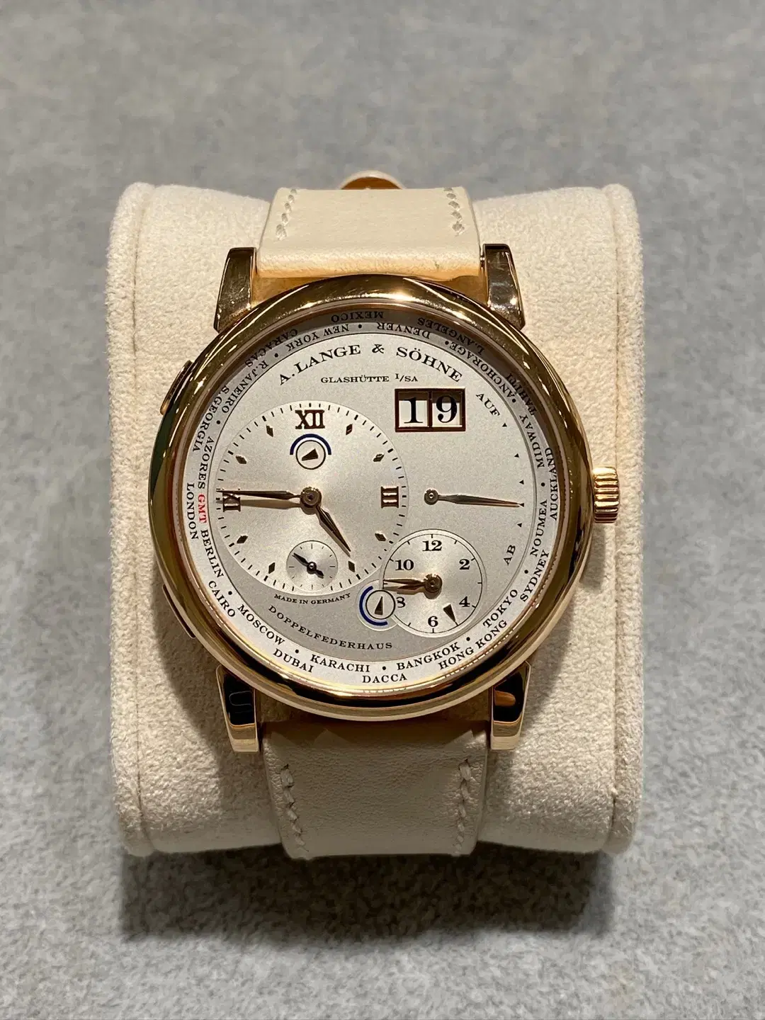 랑에운트죄네 타임존 로즈골드 42mm 듀얼타임