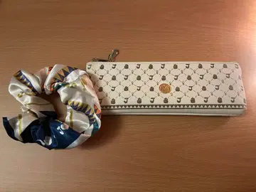 쿠죠 죠타로 모티브 펜 케이스 및 스크런치