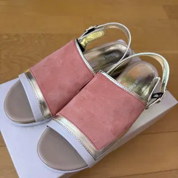 허시파피 샌들 미사용품