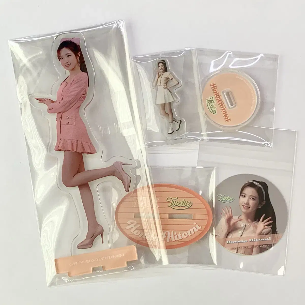 세이마이네임히토미아크릴스탠드준휘메이카니소하승주도희공방포카분철아이즈원