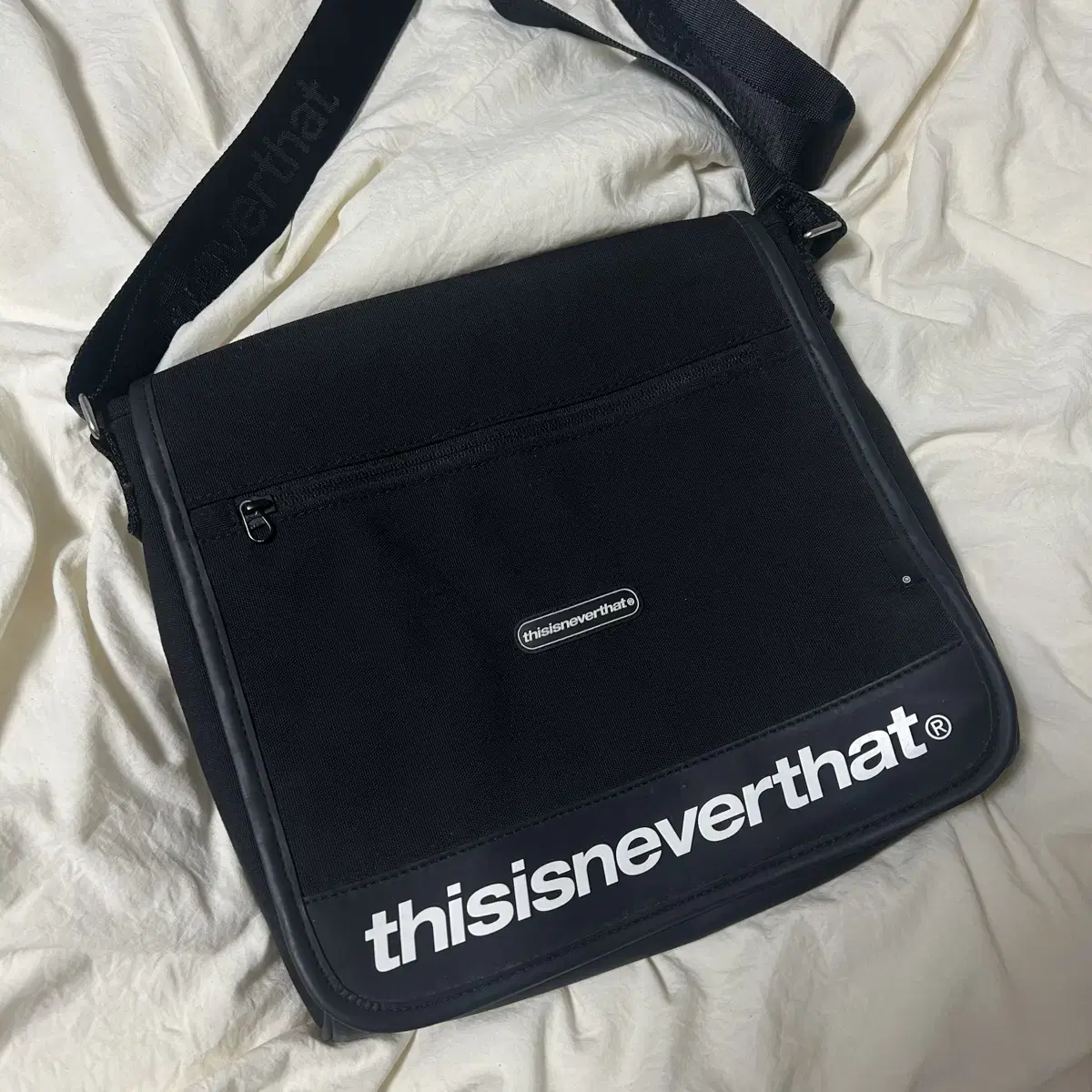MARK GONZALES | 마크곤잘레스 Mark Gonzalez Messenger