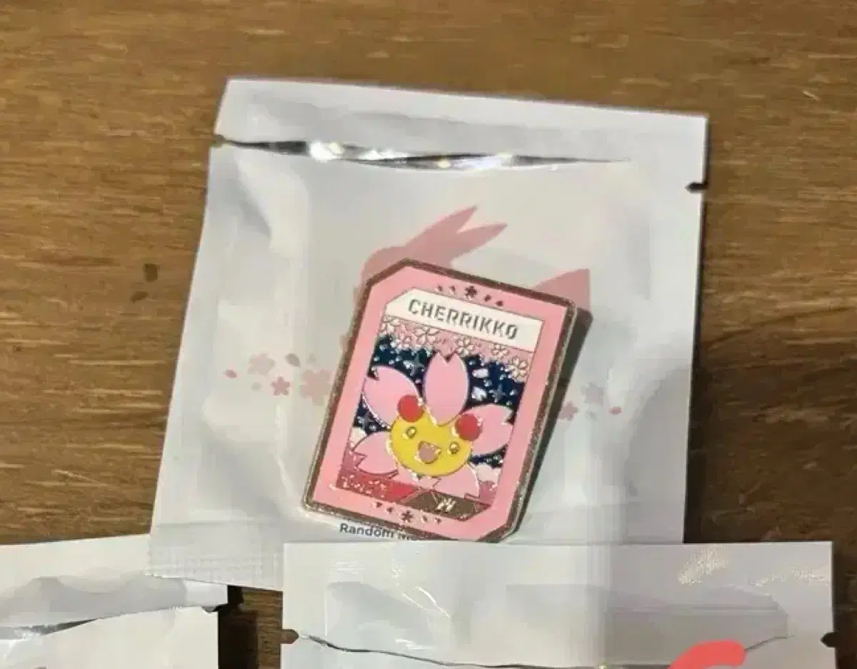 이삭토스트 포켓몬 뱃지 체리꼬