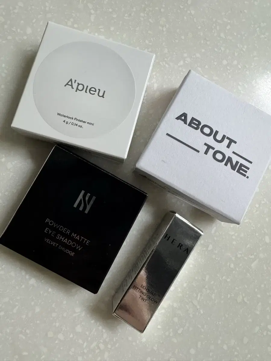 어바웃톤 글로우팩트, 어퓨 워터락 피니셔팩트, 증정+헤라 섀도우 일괄
