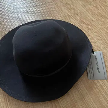 COMESANDGOES 차콜 그레이 펠트 햇 XS