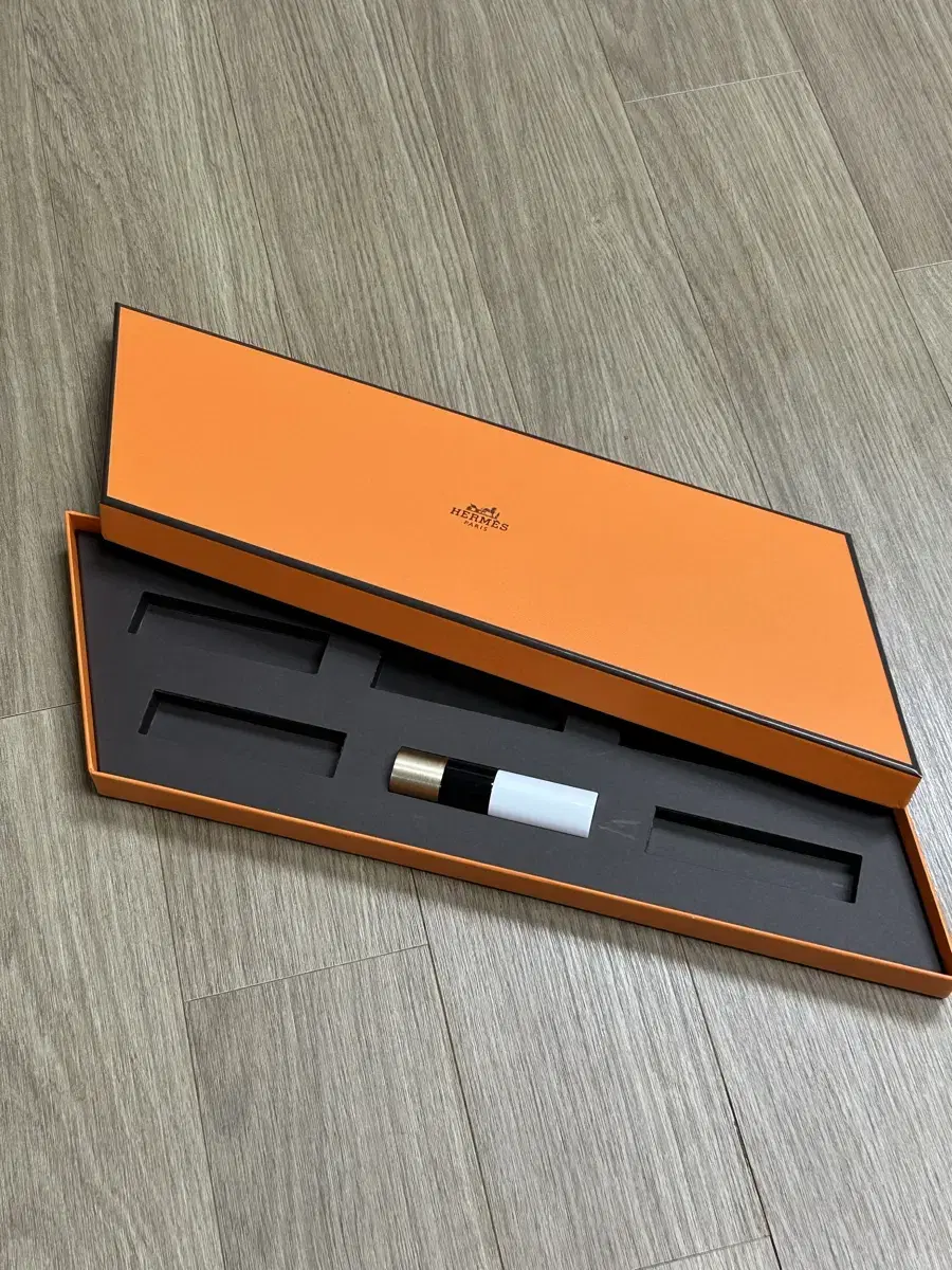 Hermès Silky Lipstick Shine